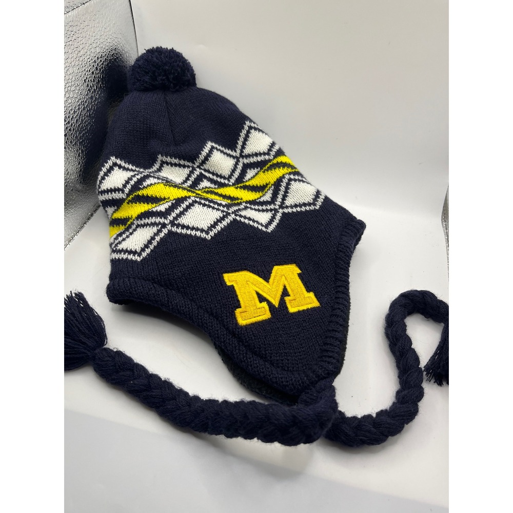 Michigan Wolverines Knit Winter Hat Trapper Ear Flaps‎ Pom Pom Tassels
